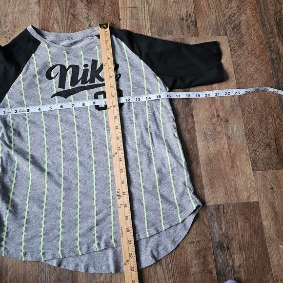 Nike Girl's Hoodie & Baseball T-shirt lot. Both in size large. - Picture 7 of 8